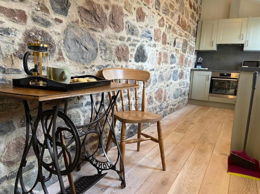 Signalman'S Cottage In Clachnaharry South Kessock المظهر الخارجي الصورة